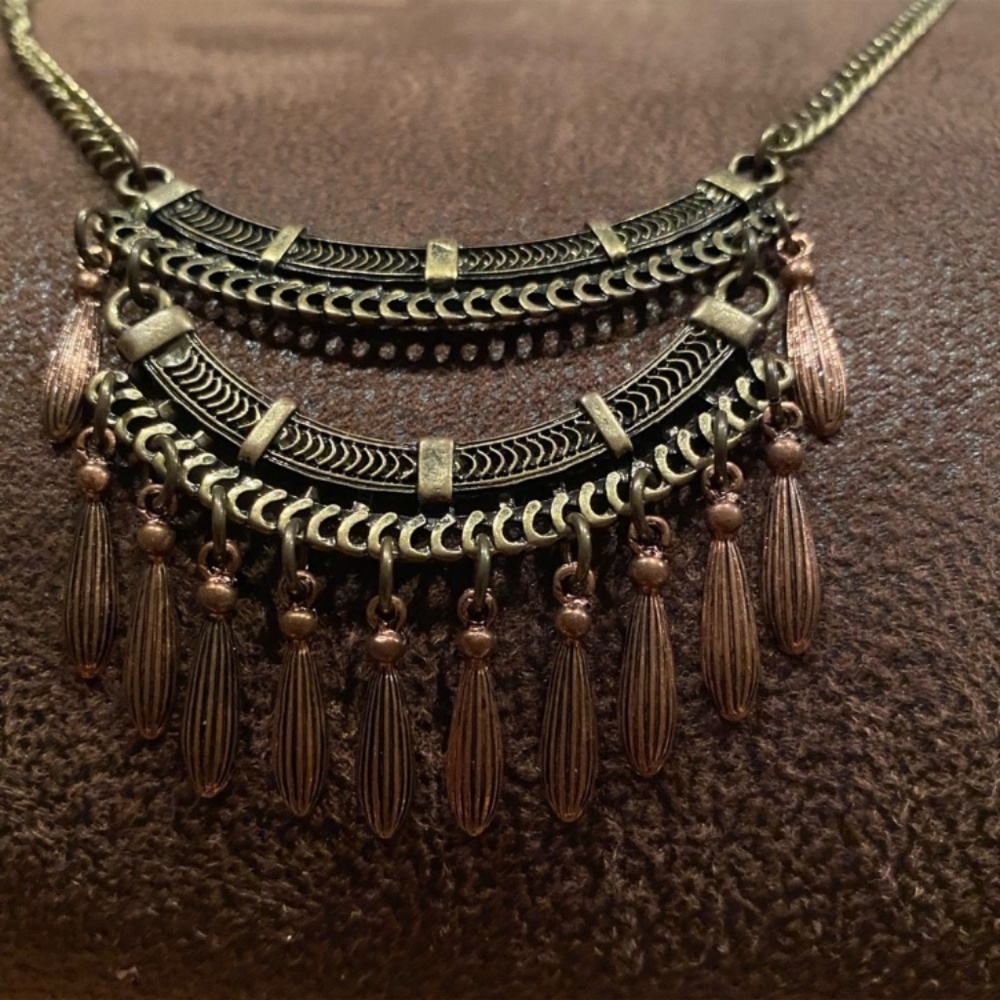 Necklace - Picture 2 of 3